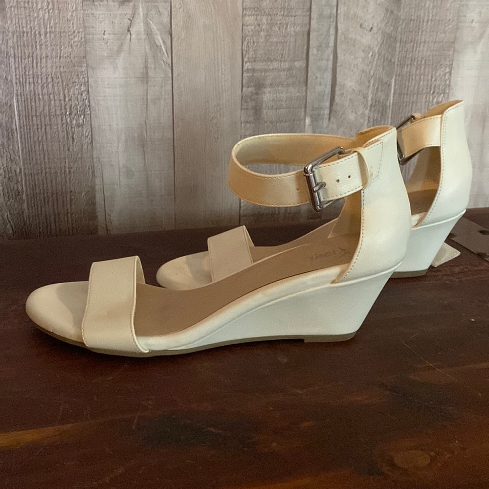 Wedge shoe